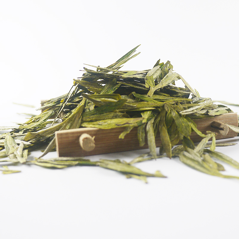 Thé vert Longjing biologique séché de qualité SSS